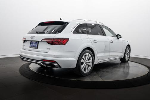 Glacier White Metallic 2022 Audi A4 allroad 45 Premium Plus