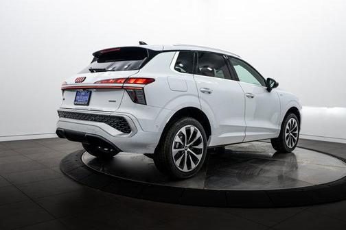 Glacier White 2026 Audi Q3 S line