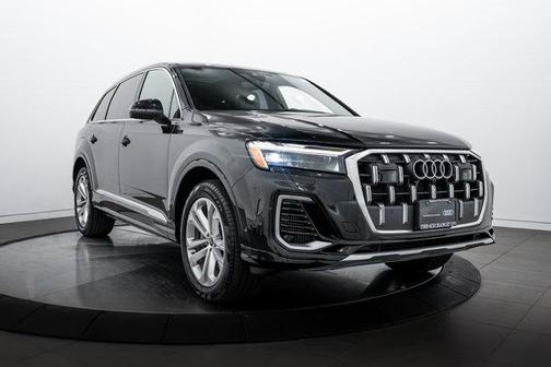 2025 Audi Q7 55 Premium Plus