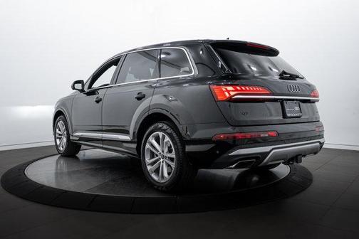 2025 Audi Q7 55 Premium Plus