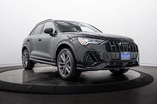 Mythos Black Metallic 2025 Audi Q3 S line Premium