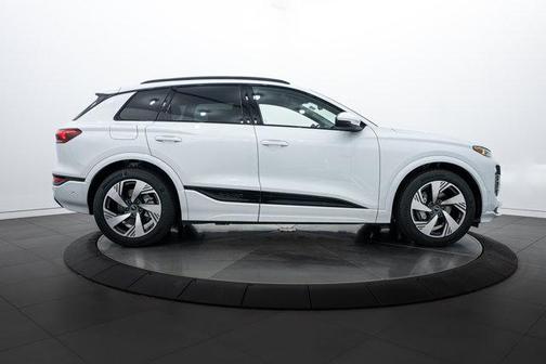 2025 Audi Q6 e-tron Prestige