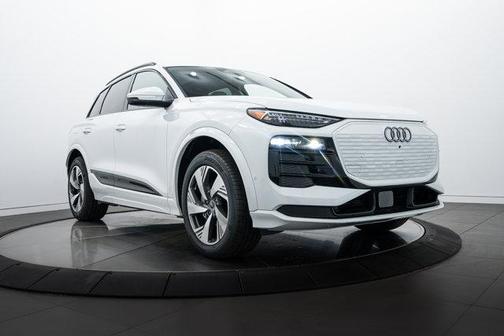 2025 Audi Q6 e-tron Premium Plus