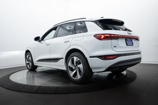 2025 Audi Q6 e-tron Premium Plus