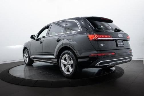 2021 Audi Q7 45 Premium
