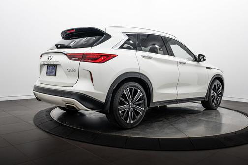 Majestic White 2021 INFINITI QX50 LUXE