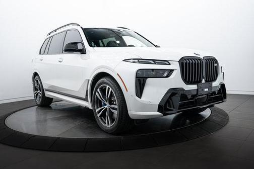 2025 BMW X7 M60i