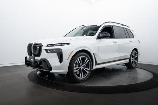 2025 BMW X7 M60i