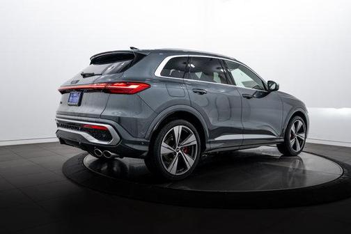 2025 Audi SQ5 3.0T Prestige