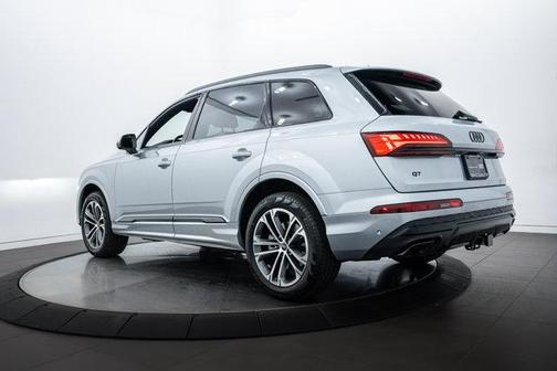 2025 Audi Q7 45 Premium Plus