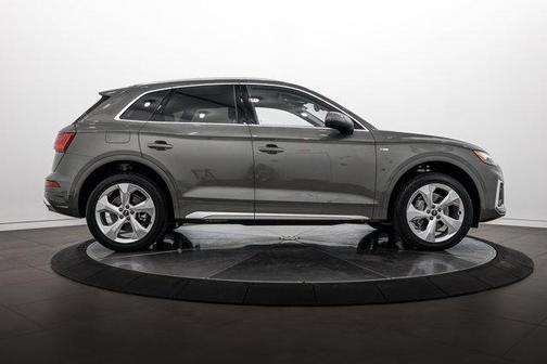 2024 Audi Q5 45 S line Premium Plus