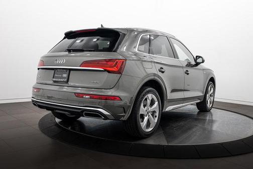 2024 Audi Q5 45 S line Premium Plus