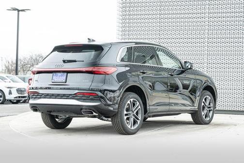 2025 Audi Q5 Premium