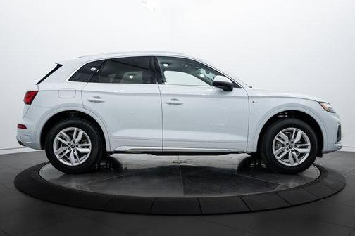 2022 Audi Q5 45 S line Premium