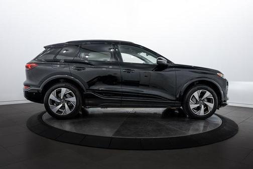 2025 Audi Q6 e-tron Premium Plus