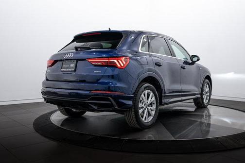 2022 Audi Q3 45 S line Premium