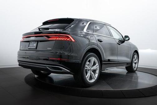 2022 Audi Q8 55 Premium Plus