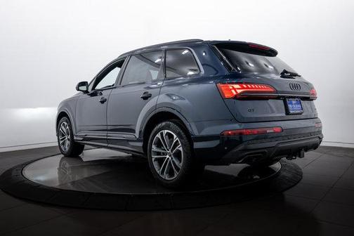 2026 Audi Q7 45 Premium