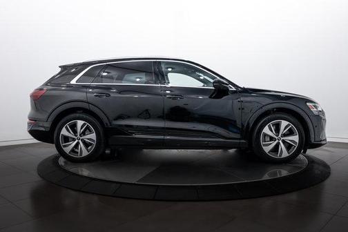 2024 Audi Q8 e-tron Premium Plus