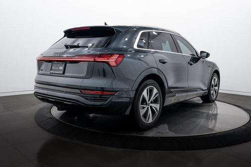2024 Audi Q8 e-tron Premium Plus