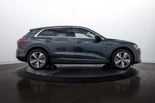 2024 Audi Q8 e-tron Premium Plus