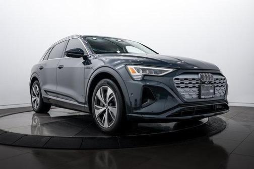 2024 Audi Q8 e-tron Premium Plus