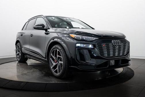 Black 2027 Audi SQ6 e-tron Premium Plus