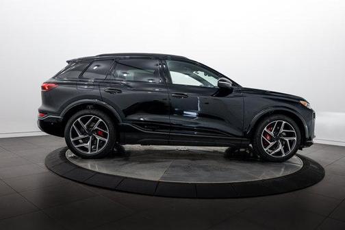 Black 2027 Audi SQ6 e-tron Premium Plus