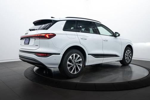 2025 Audi Q6 e-tron Premium