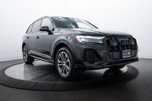 2025 Audi Q7 45 Premium Plus