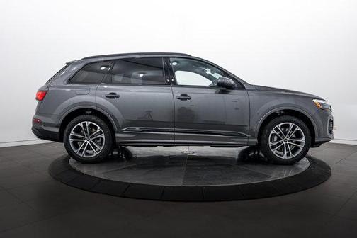 2026 Audi Q7 45 Premium Plus