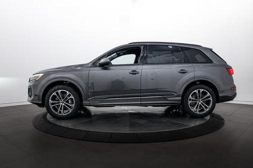 2026 Audi Q7 45 Premium Plus