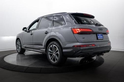 2026 Audi Q7 45 Premium Plus