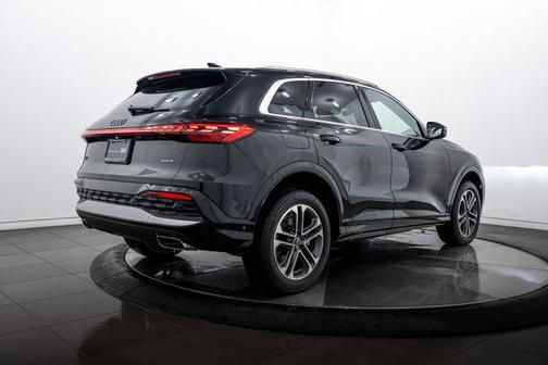 2025 Audi Q5 Premium