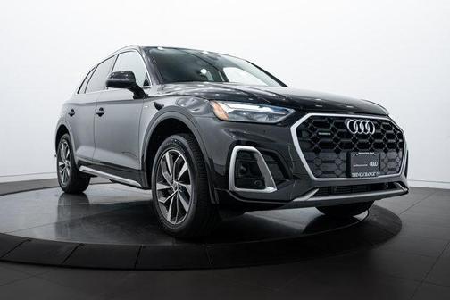 2022 Audi Q5 45 S line Premium