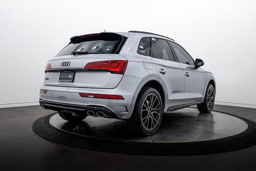 Florett Silver Metallic 2023 Audi SQ5 3.0T Premium Plus