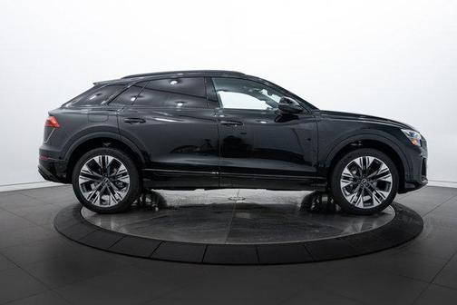2025 Audi Q8 55 Premium Plus