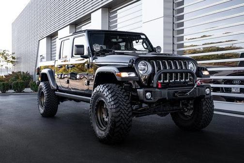 2022 Jeep Gladiator Overland