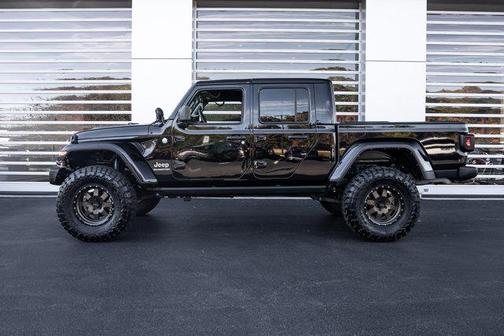 2022 Jeep Gladiator Overland