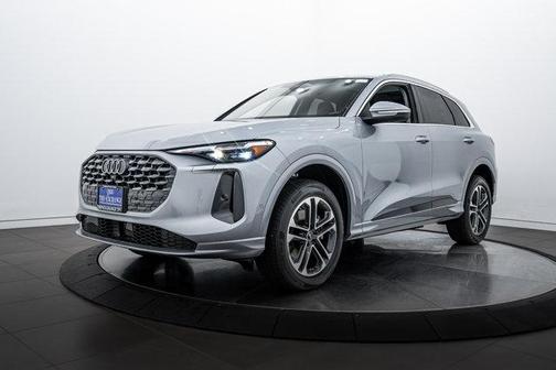 Florett Silver Metallic 2025 Audi Q5 Premium Plus
