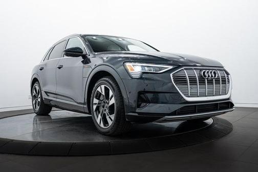 2023 Audi e-tron Premium Plus