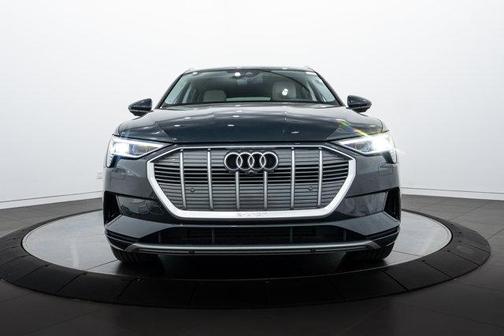 2023 Audi e-tron Premium Plus