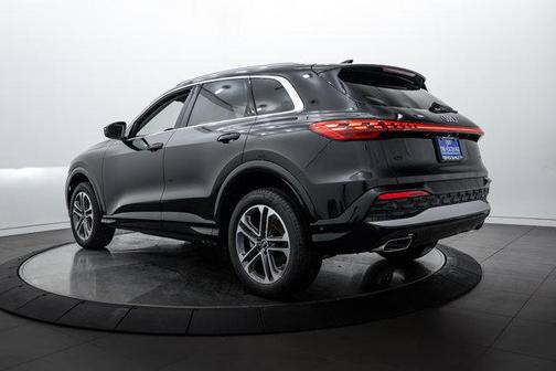 2025 Audi Q5 Premium