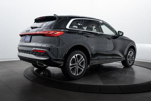 2025 Audi Q5 Premium