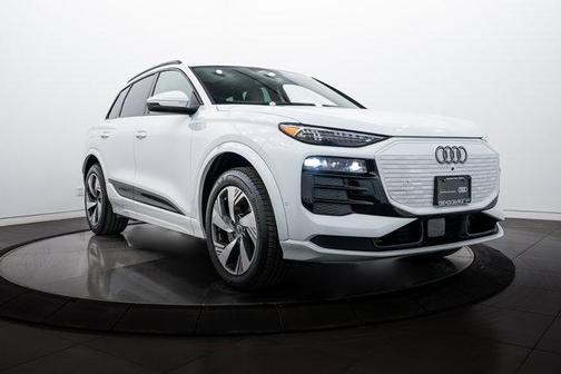 2025 Audi Q6 e-tron Premium Plus