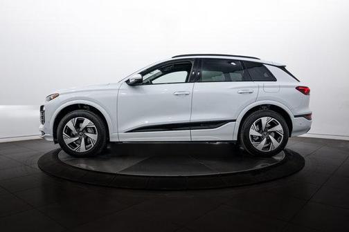 2025 Audi Q6 e-tron Premium Plus