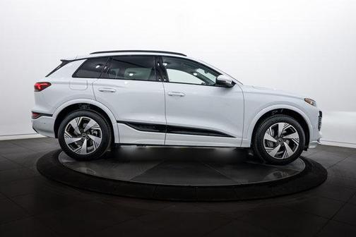 2025 Audi Q6 e-tron Premium Plus