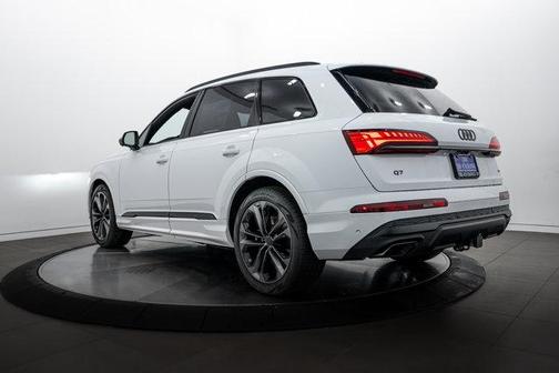 2026 Audi Q7 55 Premium Plus