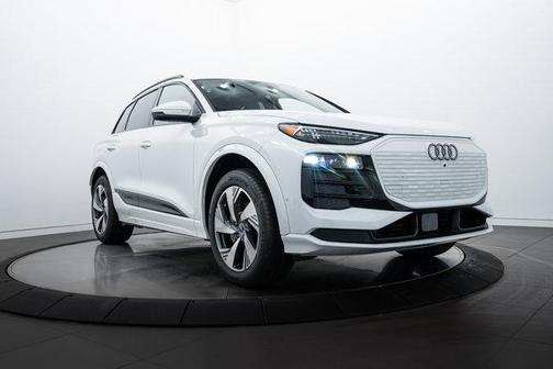 2025 Audi Q6 e-tron Premium Plus