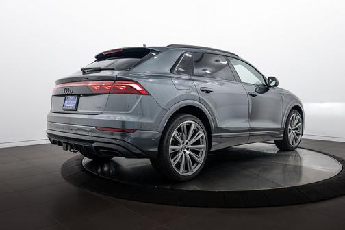 Daytona Gray 2026 Audi Q8 55 Prestige